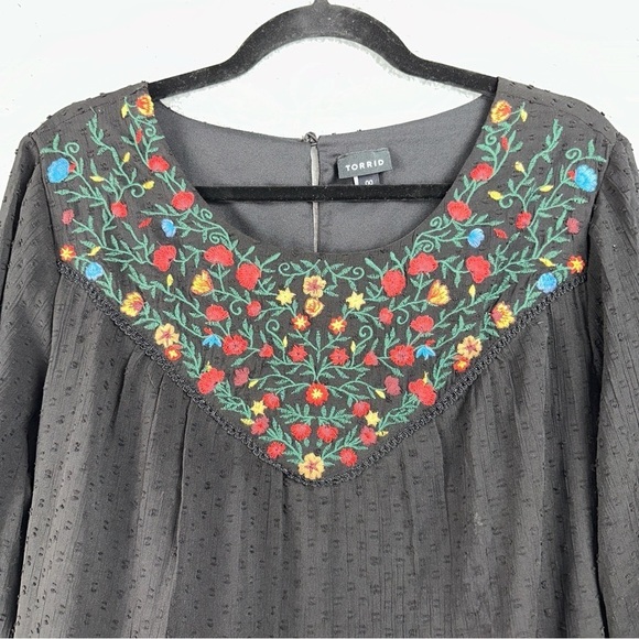 Torrid Floral Embroidered Boho Chiffon Whimsigoth Swiss Dot Size 00 Keyhole - Picture 6 of 13